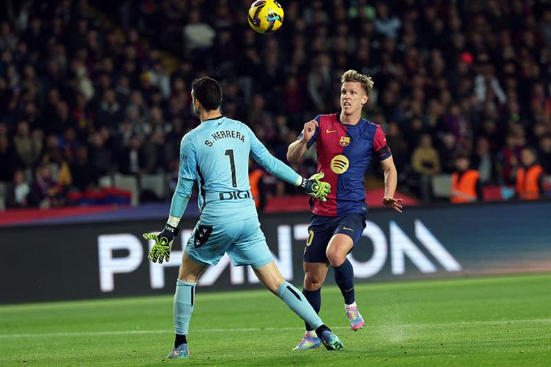 Le FC Barcelone n'a jamais eu les fonds nécessaires pour inscrire Dani Olmo, estime la Liga