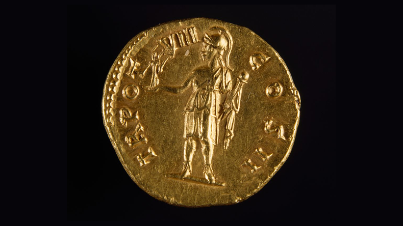  Une collection de pièces d'or anciennes volées en France a été retrouvée à Moscou