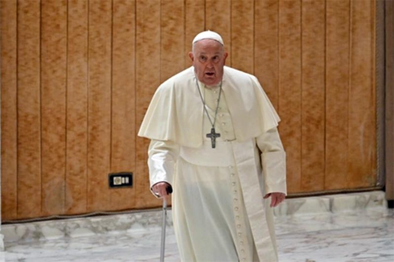 Le pape fera dimanche sa première apparition publique depuis mi-février