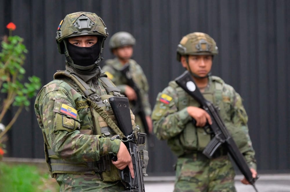 Les Equatoriens contre le retour des bases militaires étrangères lors d'un référendum