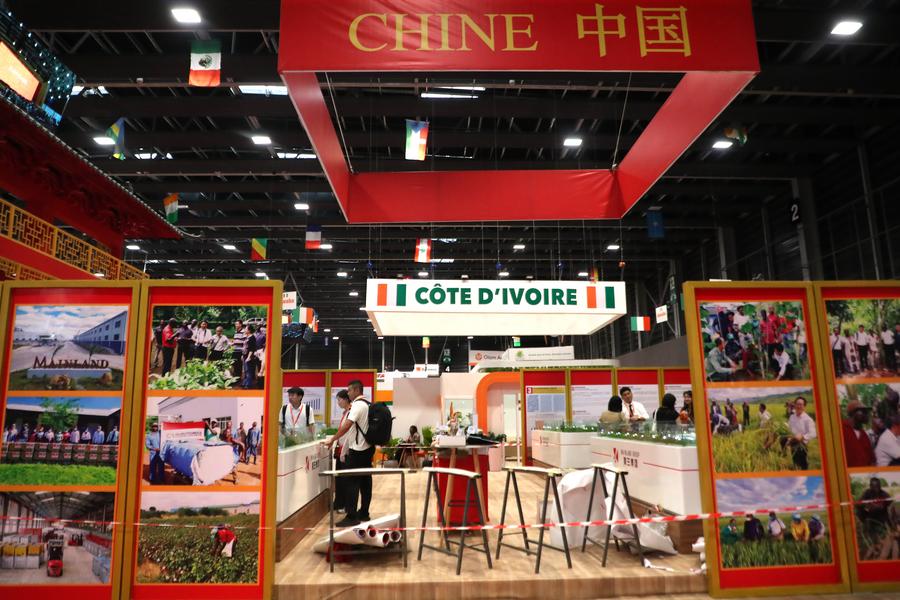 La "Journée Chine" met en lumière la coopération agricole fructueuse sino-ivoirienne au SARA 2025
