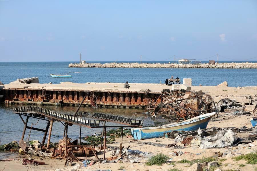 Deux Palestiniens tués et 25 autres blessés par une frappe israélienne sur le port de Gaza