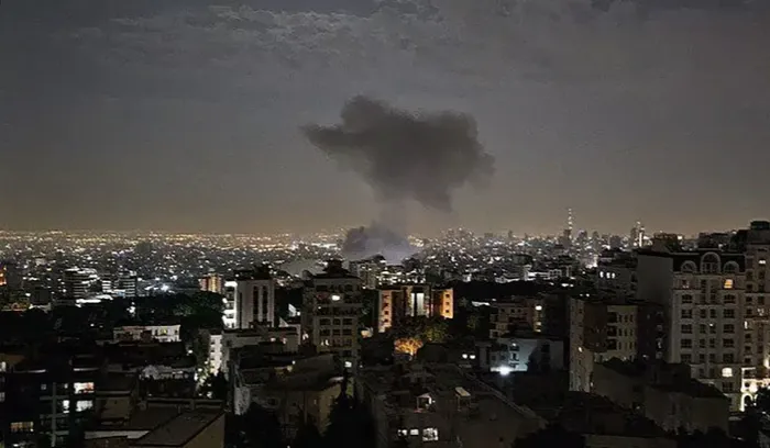 L'armée israélienne annonce que des dizaines de missiles ont été tirés depuis l'Iran vers Israël