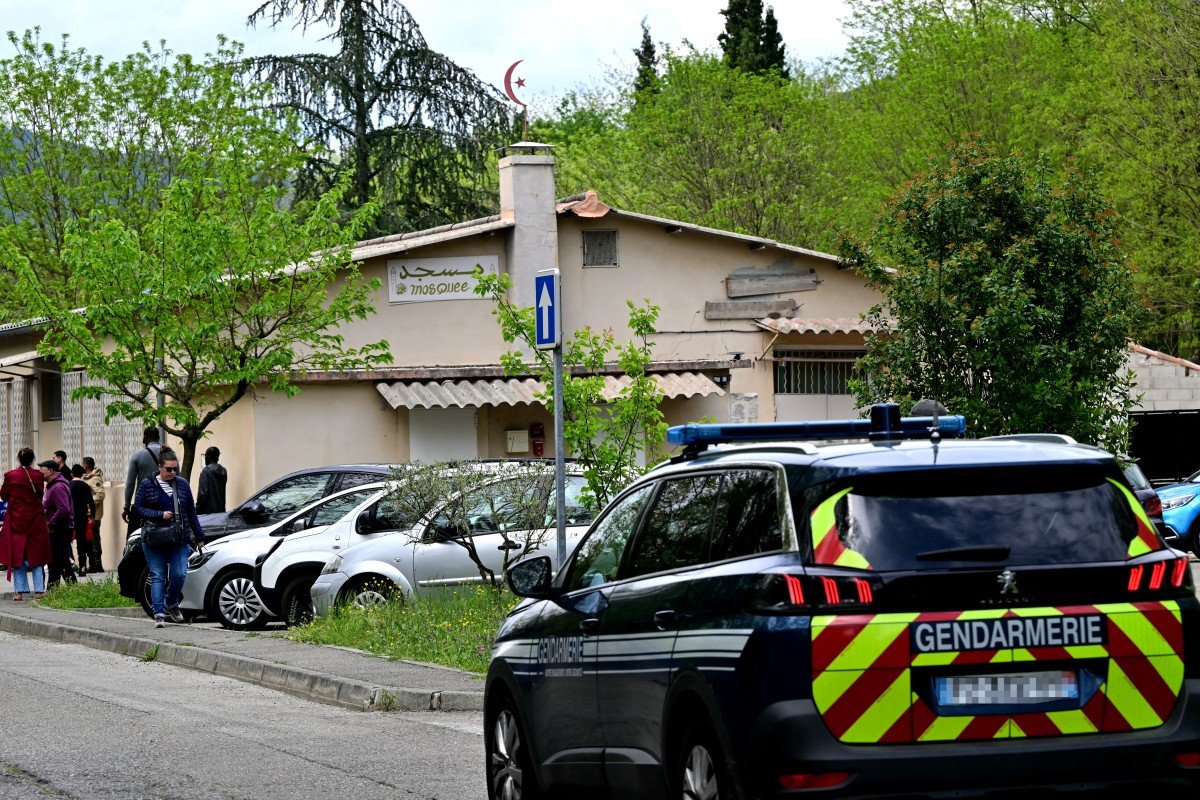 Le suspect s'est rendu dans un commissariat en Italie