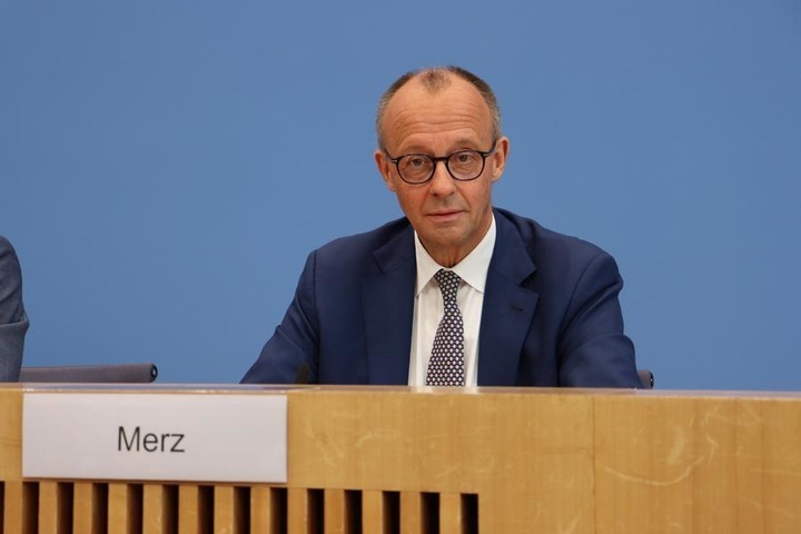 L'Allemagne prépare des armes à longue portée pour l'Ukraine, selon le chancelier Merz