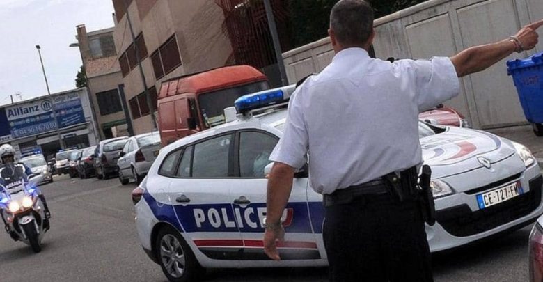 France : un fidèle tué à coups de couteau par un autre adepte dans une mosquée