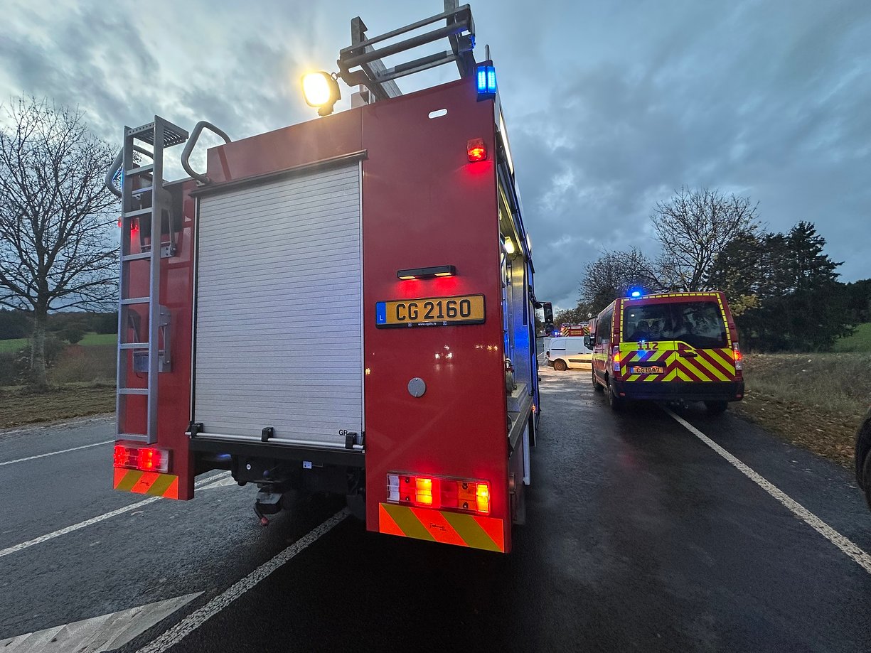 Une voiture termine dans une vitrine à Ettelbruck