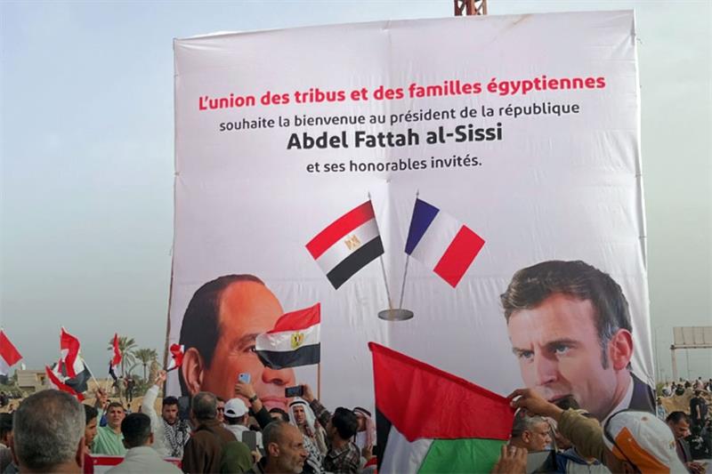 Al-Sissi et Macron arrivent à Al-Arich, centre névralgique de l'aide humanitaire à Gaza