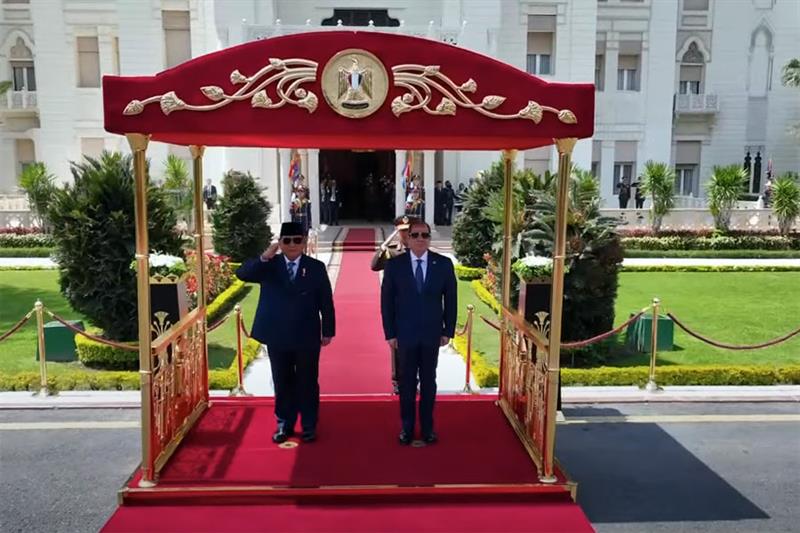 Sissi reçoit son homologue indonésien Subianto