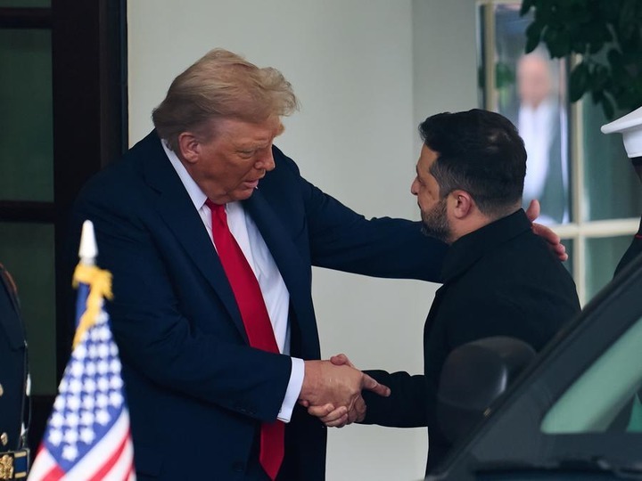 Zelensky et Trump discutent du renforcement de la défense aérienne de l'Ukraine lors d'un entretien téléphonique