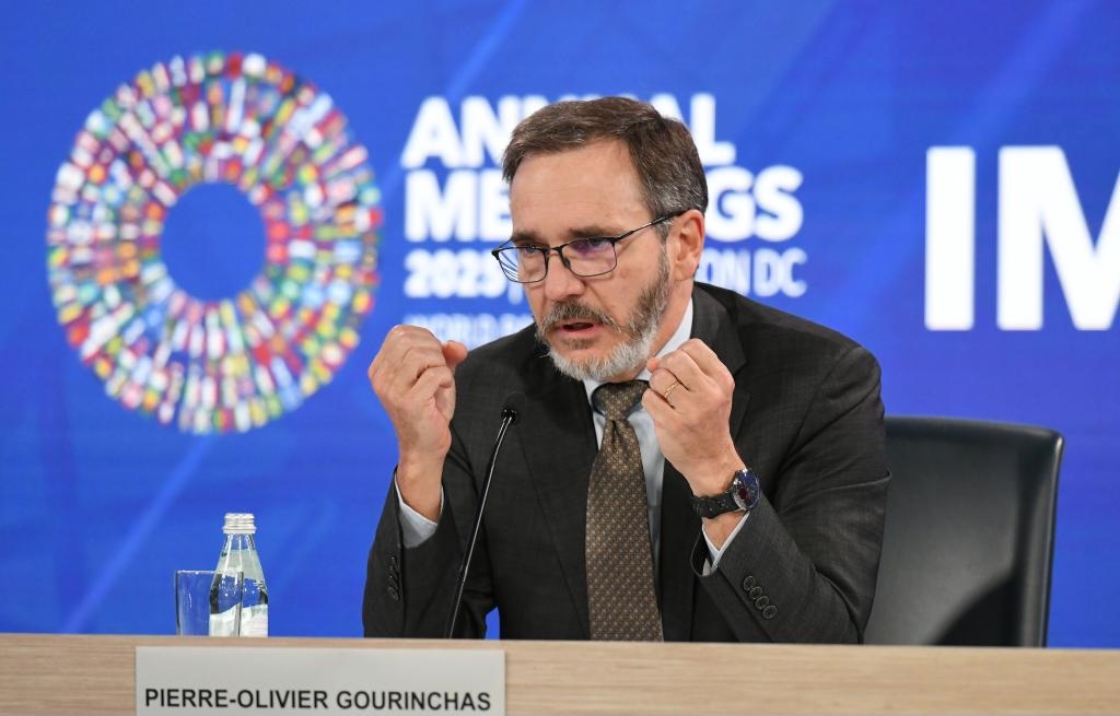 Le FMI relève ses prévisions de croissance mondiale pour 2025 à 3,2%