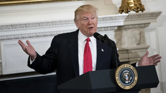 Trump déclare "être beaucoup plus proche" d'un accord de paix en Ukraine après ses discussions avec Zelensky