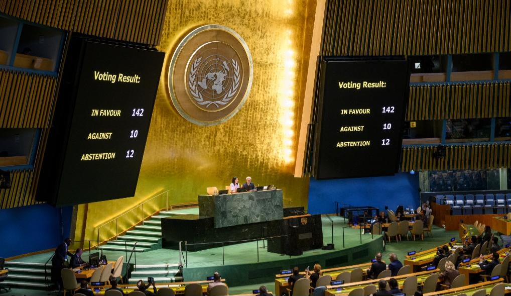 L'Assemblée générale de l'ONU adopte un projet de résolution en faveur de la solution à deux Etats