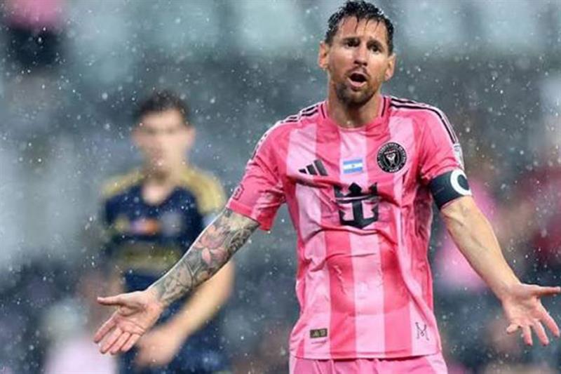 Messi ne se voit pas jouer "encore longtemps", dans une lettre d'adieu à son père