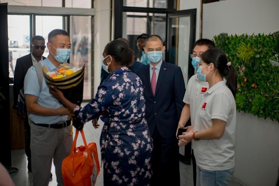 Une équipe d'experts médicaux chinois arrive en RDC pour soutenir la lutte contre Ebola