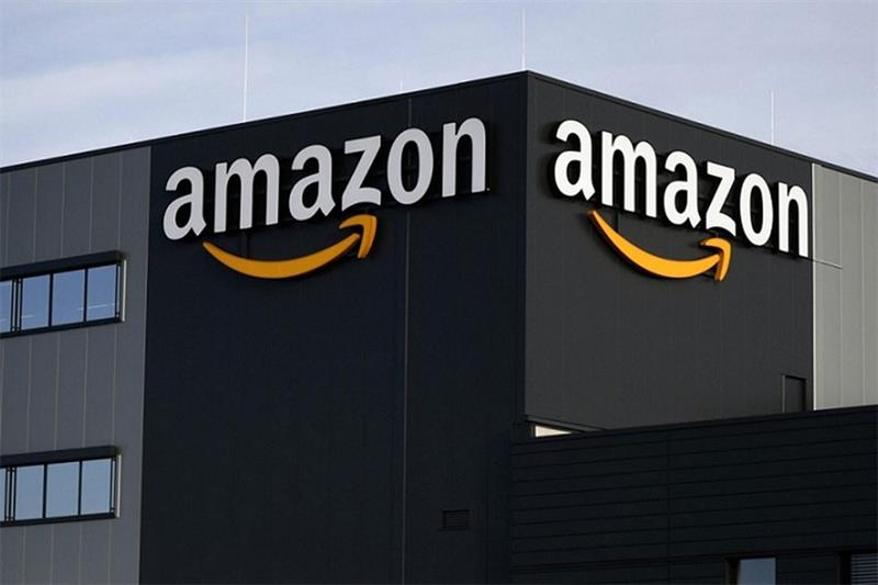 Amazon dépasse les 3.000 milliards de dollars de capitalisation boursière pour la première fois