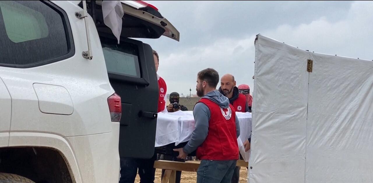 Le Hamas remet à Israël les corps de quatre autre otages