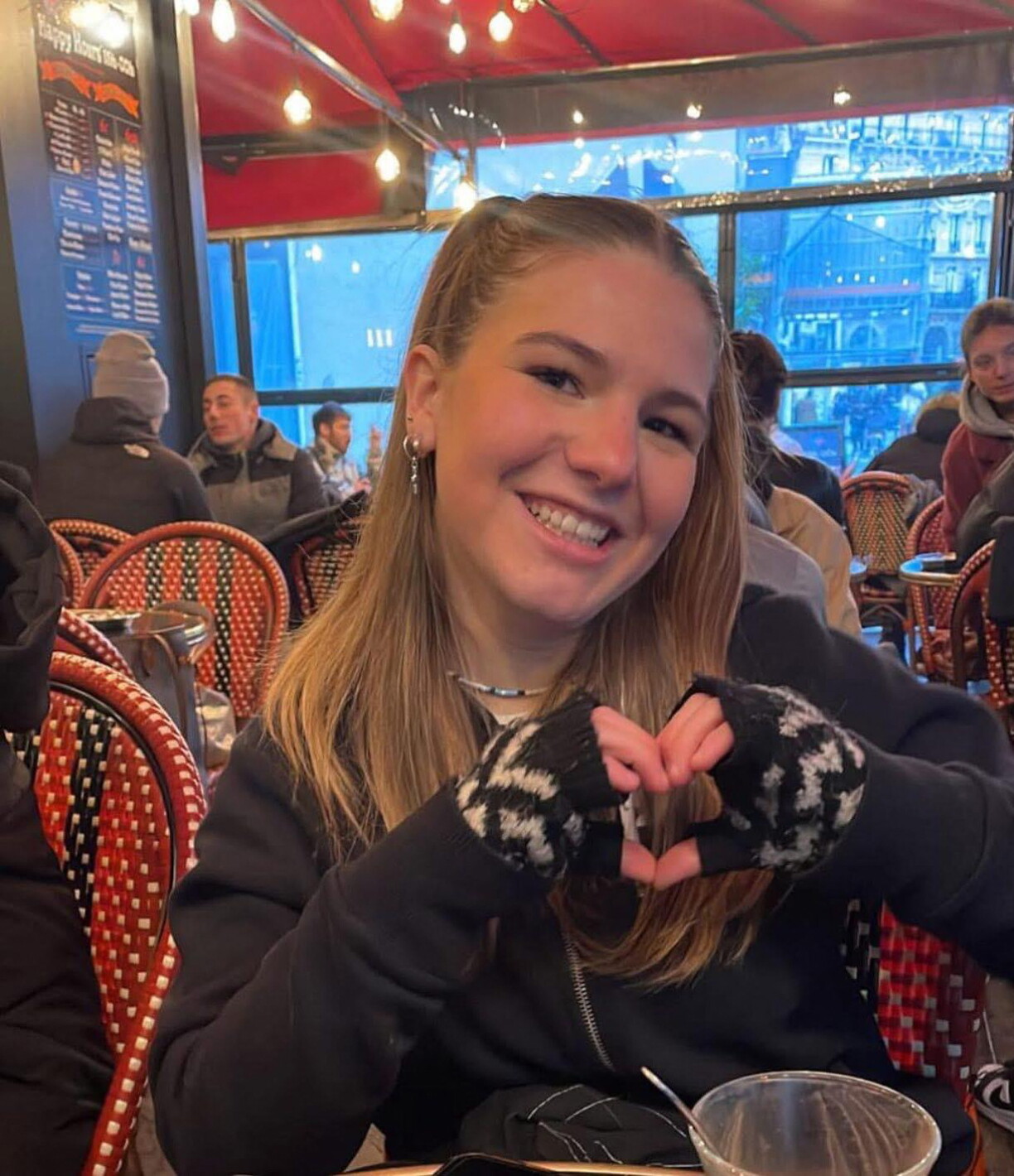 L'impossible deuil des parents de Chloé, jeune victime de la route