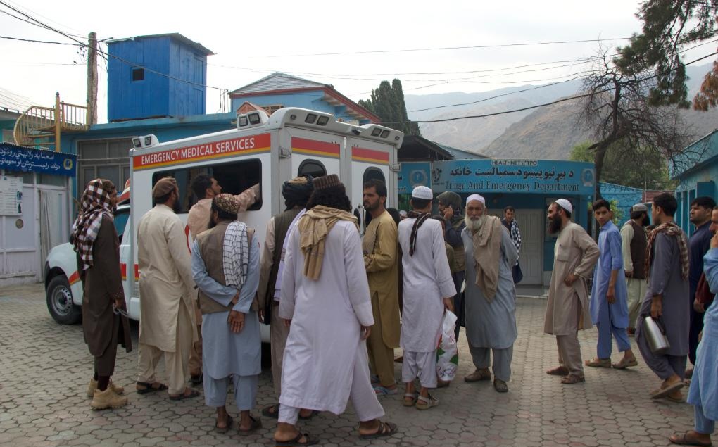 Un tremblement de terre fait plus de 800 morts et près de 3.000 blessés dans l'est de l'Afghanistan