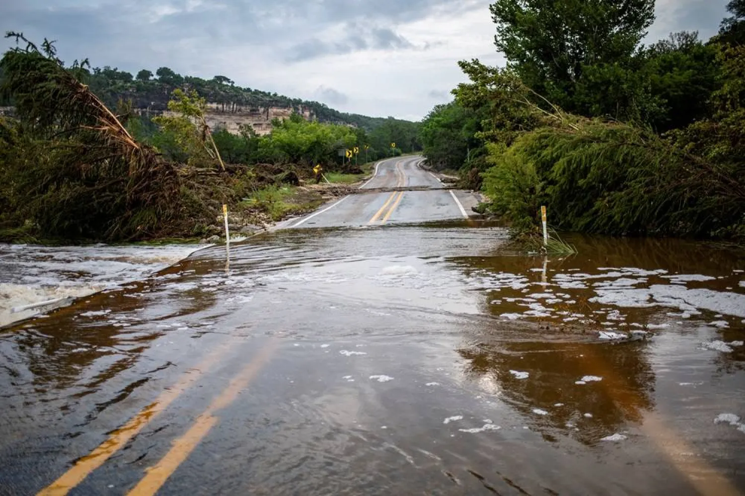 Inondations au Texas: au moins 87 morts et des dizaines de disparus à l'entrée du 4ème jour des opérations de secours