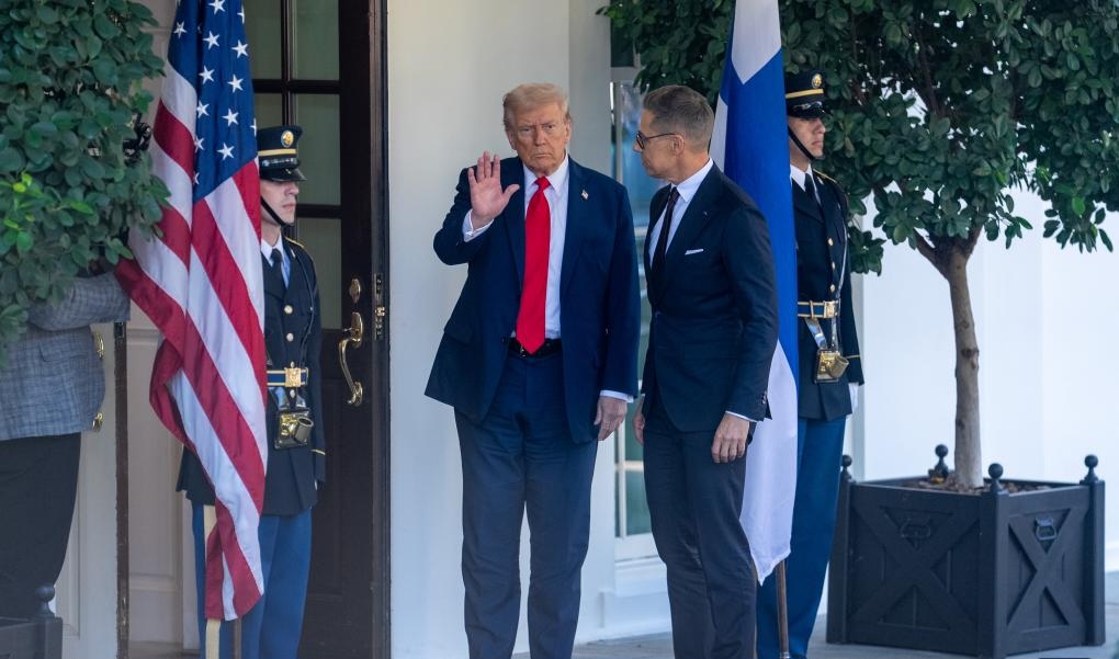 Trump suggère d'expulser l'Espagne de l'OTAN