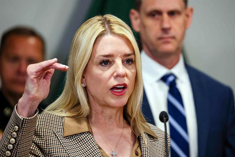 La ministre américaine de la Justice minimise la possibilité d'un 3e mandat de Trump