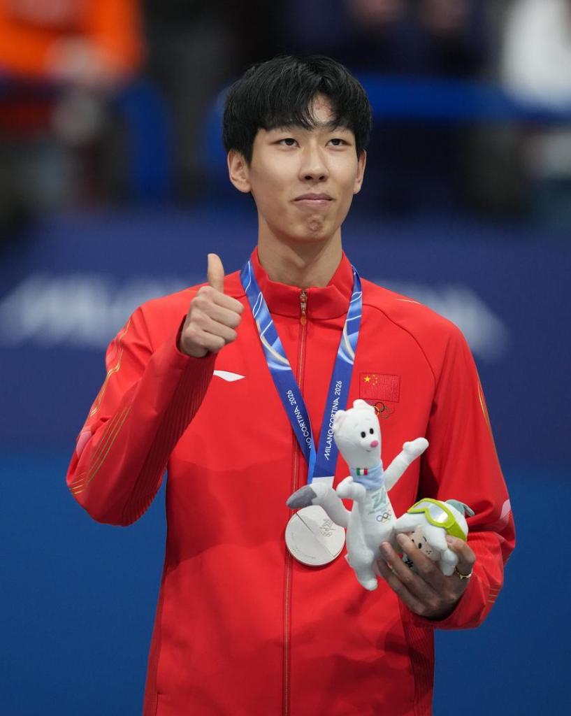 Le Chinois Sun Long décroche l'argent au 1.000 m masculin de patinage de vitesse sur piste courte à Milan-Cortina