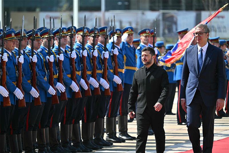 Zelensky en Serbie pour sa première visite chez cet allié de Moscou