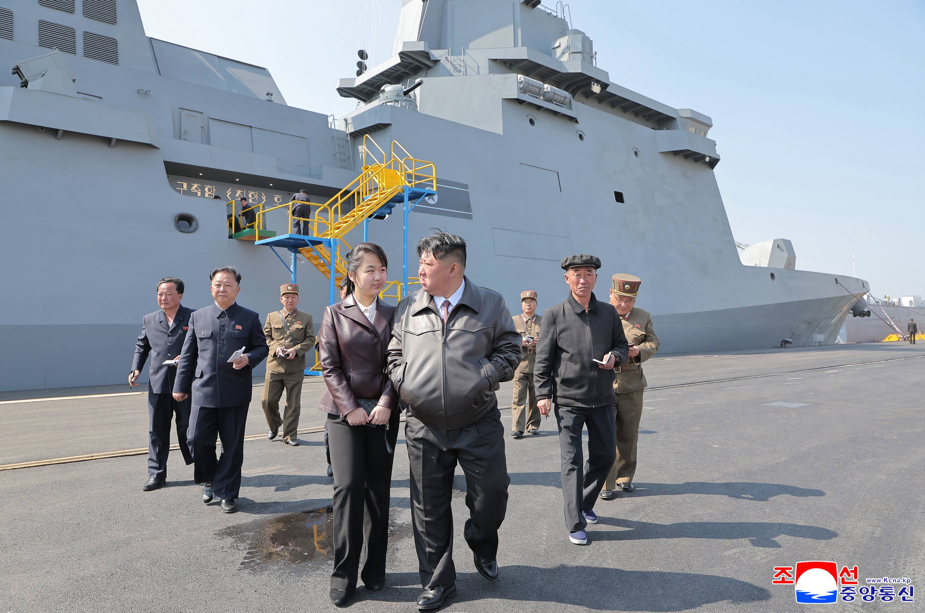 arrestation d'un haut fonctionnaire "grandement responsable" de l'accident de lancement d'un destroyer (KCNA)