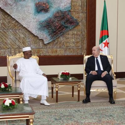 Vingt-huit accords de coopération conclus lors de la visite du président tchadien en Algérie