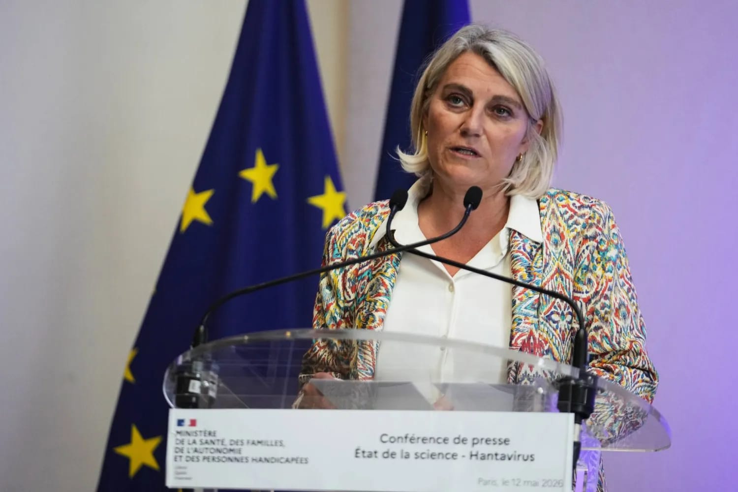 Hantavirus : la Française rapatriée du MV Hondius reste dans "un état grave"