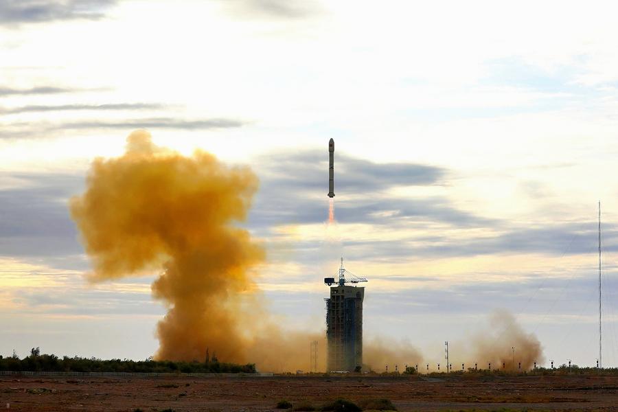 Chine : lancement réussi d'un satellite d'essai pour les technologies d'Internet par satellite