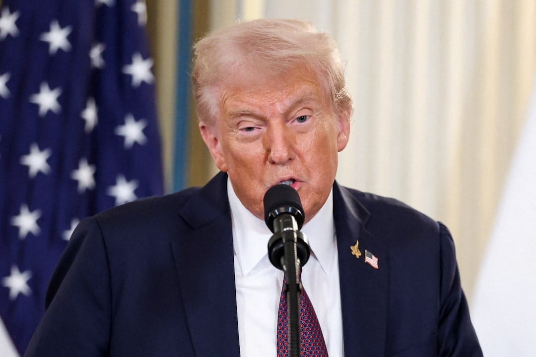 Trump exhorte Israël à cesser de bombarder Gaza après que le Hamas a accepté de libérer des otages