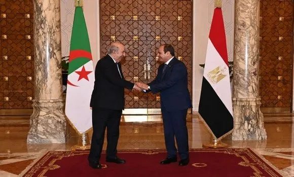 Alger et Le Caire conviennent de l’importance de la concertation autour des questions arabes