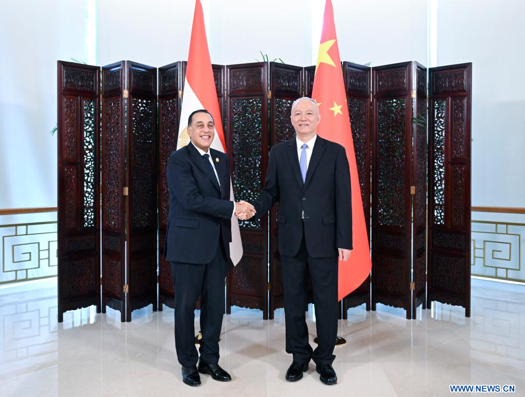 Un haut responsable du PCC rencontre le Premier ministre égyptien